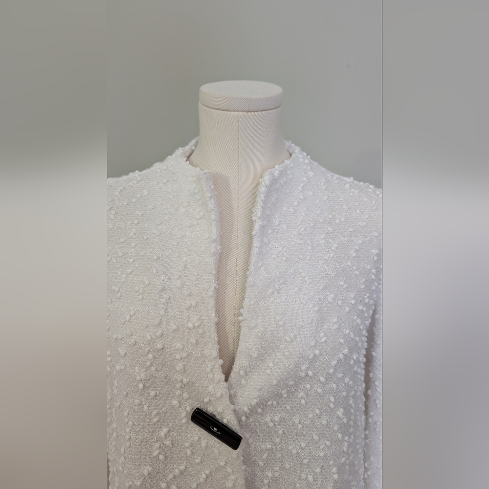 Joseph Ribkoff Women's White Top Textured Sequin Asymmetrical Size 6 - Picture 4 of 16